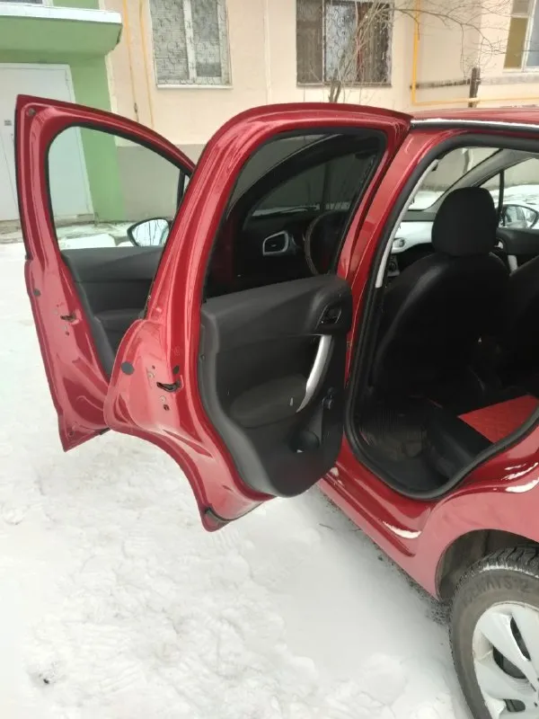 Продам citroen c3, 2011 года, робот, пробег 123000. родная краска, без дтп. цена 600000. валерия +79497108483 📞 звоните: +7(949)7108483 - фотография - 9