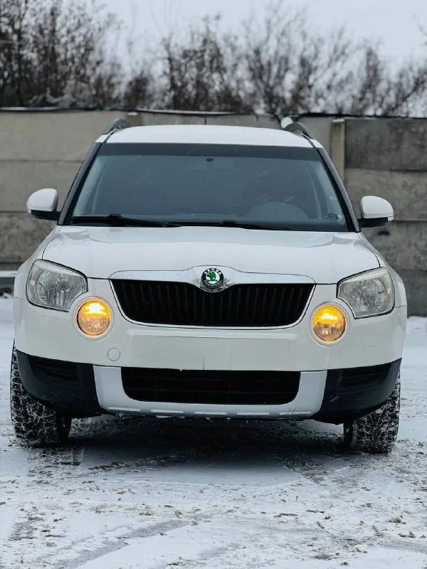 Skoda yeti 1.2 tsi at 2010 г. в. компакт-кроссовер в идеальнейшем состоянии пробег 139 тыс. км подтв... - фотография