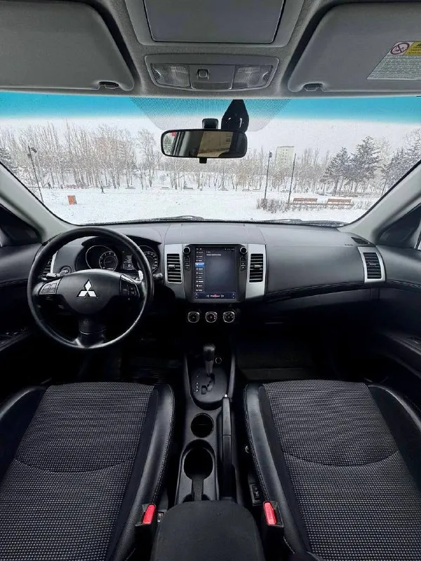 🇯🇵 mitsubishi outlander 💰цена: 1 170 000р 🏢город: мариуполь 📅год выпуска: 2009 🧾пробег: 198 488км. ⚙️двигатель: 2.0 ⛽топливо: бензин/газ ⚙️кпп: автомат 📞 телефон: +7-949-727-41-51 +7-989-263-55-56 +7-949-551-91-52 💾 описание: mitsub. .. >✅ южная эксплуатация. ✅ техническая часть на 5+ ✅ оригинальный пробег. ✅ салон как новый. ✅ салон трансформер. ✅ отличная комплектация: ❄️ кондиционер, подогрев сидений, гур, abs, птф, кожаный мультируль, центральный замок, tesla магнитола с камерой заднего вида, хорошая летняя резина на красивых литых дисках. улица шевченко 2️⃣6️⃣9️⃣ 🏦 возможна продажа в кредит по двум документам. - фотография - 8