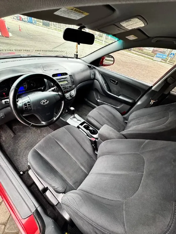 Продам hyundai elantra на автомате 1.6 122.л. с обмен на авто выше. на местном 180 регионе 4 стекло подъемника 2008 года выпуска подогревы сидений кондиционер, все имеется на хорошей комплектации на зимней резине, летняя тоже донецк цена 730 торг- обмен +79495325914 оформление в мрэо - фотография - 4