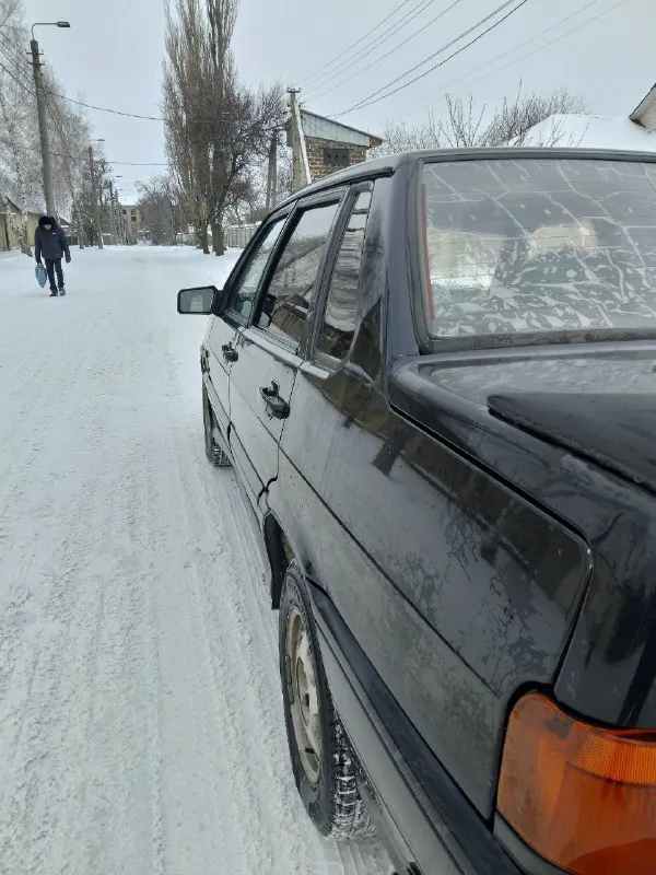 Продам ваз 2115 2006 года выпуска. в очень хорошем состоянии дно, пороги, лонжероны в отличном состоянии, стаканы тоже! гнили и ржавчины нет, даже намёка! мотор, коробка-без нареканий. салон чистый ничего не скрипит и не стучит. хорошая музыка недавно пройдено большое то. масло, фильтры, антифриз и т. д документы в порядке, готова к оформлению. авто без вложений! сел и поехал! цена 285т. рублей, торг присутствует по всем вопросам по тел. +79495613953 +79493717768 номерах whatsapp, telegram - фотография - 6