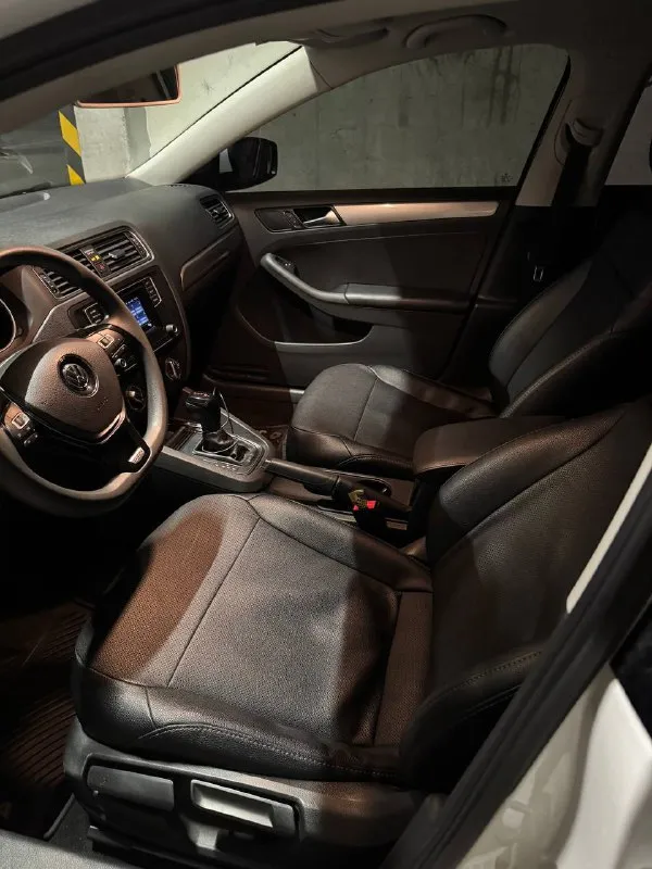 Volkswagen jetta 6 2016г цена 1.450.000. пробег 120.000 ( родной) - любые проверки. второй владелец по птс, машина в хорошем состоянии, работает идеально, никаких нареканий нет. два комплекта резины ( лето новая ). на автомобиле езжу редко, хранилась только в паркинге. перекупам просьба не беспокоить, к машине всегда относился очень бережно, с уходом, будете довольны покупкой! тел. +79525673355 ( можете звонить в любое время или писать на telegram по этому номеру ) - фотография - 8