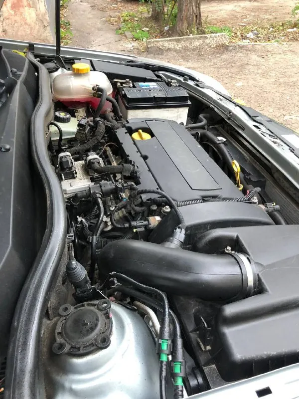 Продам opel астра h рестайлинг комплектация космо 2012 года. пробег: 204.т/км двигатель 1.6 машина в хорошем состоянии, по кузову без корозий и жучков. дно пороги целые. коробка работает идеально без хрустов и вылетов. в комплектация: датчик света, датчик дождя, круизконтроль, партронник, подогрев сидений, подогрев лобового, серворуль, мульти руль. подогрев зеркал и заднего стекла. двигатель работает тихо масло не ест вообще. в целом машина вложений не требует. переоформление без проблем, машина на мне учёт мариуполь. цена:640т. руб тел+79499849262 📲 tg: артур 📞 звоните: +7(949)9849262 - фотография - 4