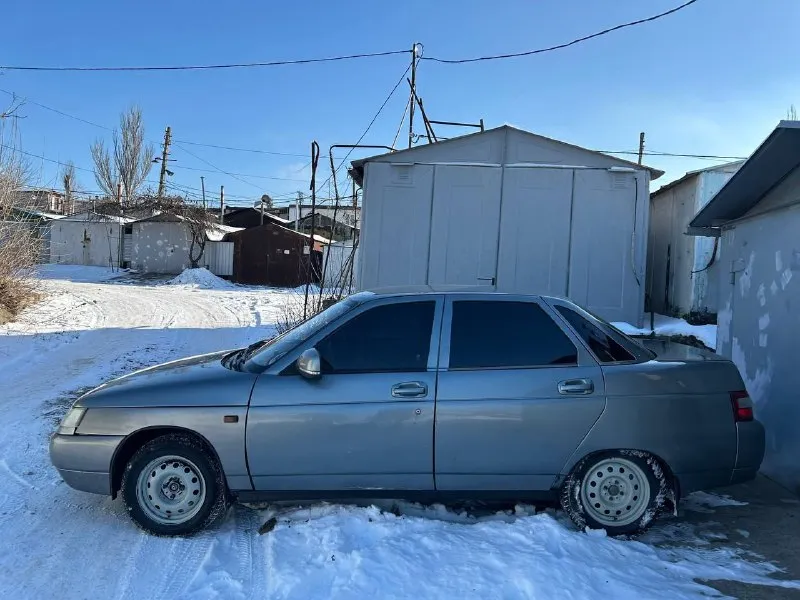 Ваз 2110 (2005 г. в.) техника на 5+ мотор и коробка без нареканий. кузов крепкий, «живой», по лкп есть возрастные нюансы. не критично ! салон чистый, стоит хорошая музыка, центральный замок. обогрев зеркал, печка жарит все работает резина — свежая зима. сел и поехал. цена: 195 000 ₽. торг тел: 9490948535 - фотография - 5