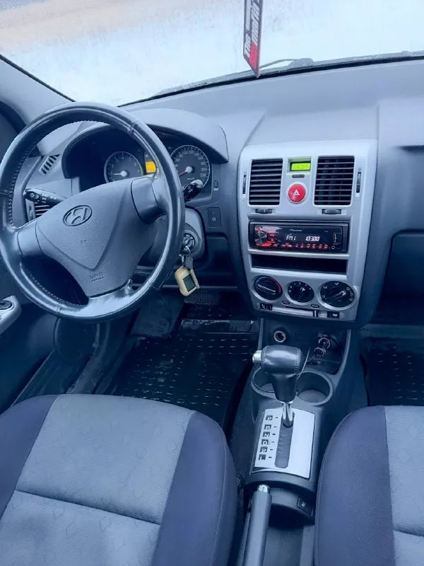 🚘 марка и модель: hyundai getz 📏 пробег: 249000 📆 год: 2008 📝 кпп: ⚙️ описание: продаётся автомобиль hyundai getz в отличном техническом состоянии. двигатель работает исправно, автоматическая коробка передач функционирует корректно, без рывков и толчков. ходовая часть обслужена. автомобиль полностью готов к эксплуатации, дополнительных вложений не требует. техническое обслуживание проводилось своевременно, замена масла — по регламенту. дополнительная информация предоставляется по телефону. 💰 цена: 585000 🌍 город: 📞 звоните: +7(949)4677388 - фотография - 9