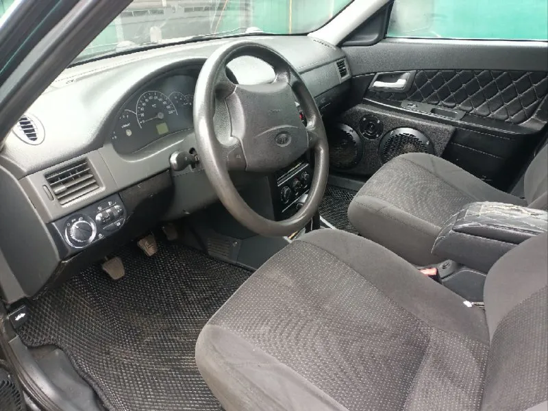 Продам ваз приора 2008 года авто в хорошем состоянии вложении не требуется по документам порядок стаканы лан жероны не гнилые днище целое по коропке всё отлично ходовка на 5 по мотору вопросов нет электро руль электро стекло подъёмники цена 260т. р торг уместен по всем интересующим вопросам звоните по телефону +79497250015 +79498652712 мариуполь 📲 tg: @nazar12334 📞 звоните: +7(949)7250015 - фотография - 5