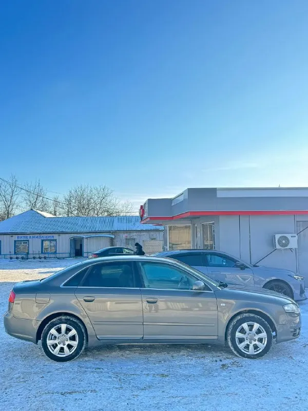 Audi a4 b7 ауди а4 b7 объем 2.0 ат 2007г бензин мотор отличный, не дымит, не троит, масло не жрет, едет бодро акпп не пинает, не буксует, переключает плавно. ходовая в отличном состоянии, не гремит, не стучит, не куда не тянет, едет мягко, плавно, и комфортно. электрика вся исправна, все работает, ошибок нет никаких! документы чистые, без запретов, без штрафов. переоформление без проблем, можно с моим присутствием! машинка отличная, очень красивая, экономичная, по адекватной цене) остальные вопросы по тел осмотр г. макеевка связь +79496073269 цена 730.000 торг реальному клиенту - фотография - 6