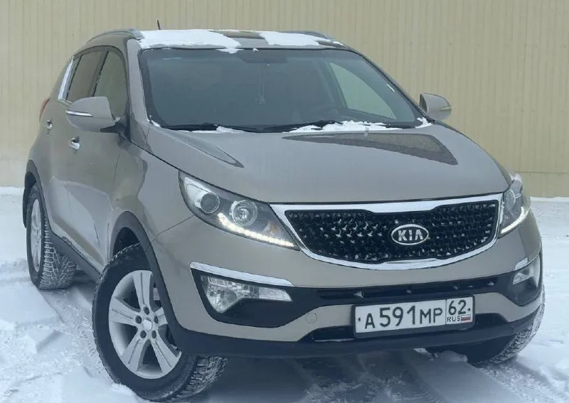 Продам kia sportage, 2013 год, автомат, 190 000 оригинального пробега, технически автомобиль в отличном состояние, мотор 2 л, бензин, работает идеально как на холодную так и на горячую ( ничего не гремит), автотека хорошая ( номера не закрываю так как ничего скрывать ), автомат отрабатывает отлично без пинков и рывков, по ходовой части все отлично, ничего не стучит, не гремит, хорошая комплектация: климат двух зонный, подогрев всех сидений, полный электропокет, складывания зеркал, мульти руль, помощь при спуске, abs, эл регулировка, проковочный ассистент, хорошая оптика ( оригинал ), без залов, без штрафов и ограничений, готов к переоформлению, автомобиль на хорошей зимней резине, диски на r17,цена 1 320 000 торг у капота, донецк, возможна продажа в кредит, +79490963384 покупайте авто с гарантией честной сделки, смотрите мой профиль телеграм (+79493303716 или мой ник avto_lider_dnr) там все отзывы моих клиентов ✅
📲 Tg: @avto_lider_dnr
📞 Звоните: +7(949)0963384 - фотография - 2