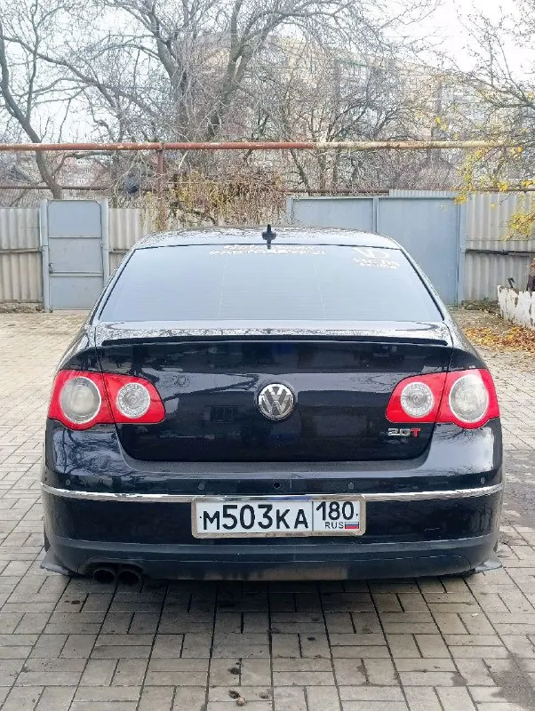 Продам volkswagen passat b6 в хорошем состоянии для своих лет 2008года(американец). 2.0tfsi(bpy)(после капремонта 60тыс. км). коробка 09g (обычный айсин, щелкает на ура). на максимальной комплектации:датчик света-дождя, мульти руль, люк, кожанный салон с электроприводами 2-х сидений и памятью(для себя захотел чехлы), круиз-контроль,2-х зонный климат(компрессор поменял летом, печка жарит),4 эсп, регулировка зеркал с обогревом, обогрев сидений с регулировкой, на задних дверях и стекле шторки, лэд в два этажа. помимо этого много допов. все функционирует как надо. кузов не гнилой, на хорошей зимней резине, ходовая на твердую 4. на добротном автозвуке. по документам кристально чистая. семейная машина. макеевка +79494359041 на все вопросы отвечу или пишите в телеграмм. цены 850000р торг(возможен обмен с вашей доплатой) 📲 tg: @rostislav_islam 📞 звоните: +7(949)4359041 - фотография - 2