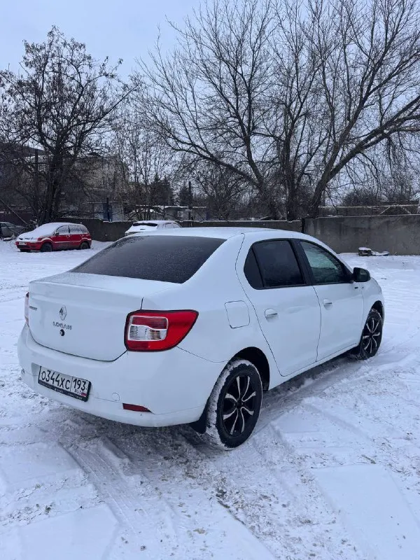 В продаже renault логан 2017 года выпуска. двигатель объемом 1.6 литра. автомобиль в хорошем состоянии и не требует вложений. технически исправен. салон в хорошем состоянии. электропакет, подогрев сидений, кондиционер. цена 575 тыс. рублей. реальному покупателю торг. автомобиль находится в г. донецке. тел. +79493215821, +79495339607-телеграм. 📲 tg: евгений 📞 звоните: +7(949)3215821 - фотография - 3