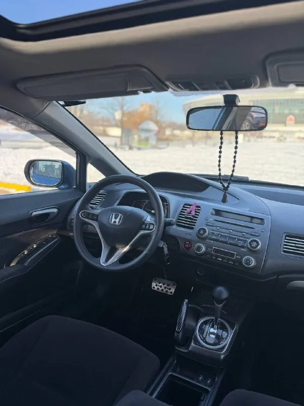 🚘 honda civic 2006 ✅ 2006 год выпуска ✅ : 1.8 ат / бензин / ✅ пробег: 205.000 km 🔥 редкое состояние авто. европейка, покупалась в автосалоне донецка в 2007 году, полностью оригинальный пробег, все родные стекла. 💫 хозяйский автомобиль. вложений никаких не требует. каждый день на ходу. я - собственник. есть незначительные следы эксплуатации, и вторичные окрасы по годам, всё по делу. 🚙 комплектация максимальная в то время, с люком, климатом, круизом, подогревами сидений, складыванием зеркал, лепестками и спортивным обвесом. 💥 2 ключа, 2 комплекта импортной резины. установлена сигнализация и multilock. хороший свет. кондиционер заправлен. полностью обслужен до мелочей. кузов летом покрывался керамикой. 📍 осмотр в донецке. возможна продажа в кредит через автосалон. 💸 950.000 ₽ (торг) +7 (949) 984-68-08 📞 звоните: +7(949)9846808 - фотография - 8