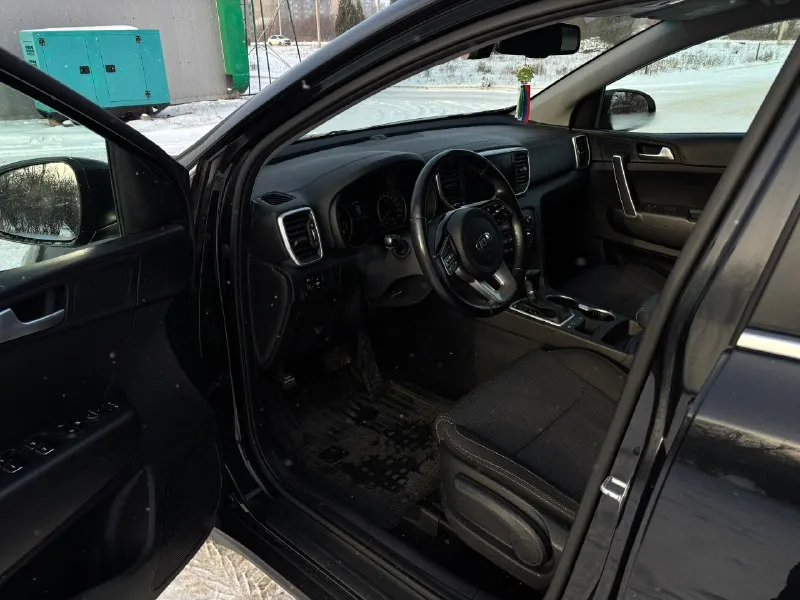 Продам kia sportage, 2020 г
: 2.0 ( 150 Л/с, бензин)
Коробка : автомат
Состояние: отличное
Пробег:139 000 км
Цена: 2 300 000
Продаю надежный, красивый и качественный городской кроссовер. Автомобиль внешне и технически в прекрасном состоянии. Полностью в заводском окрасе, кузов без ржавчины. Есть все для комфортной езды: 2х зонный климат контроль, подогрев сидений, мульти руль с подогревом, складывающиеся боковые зеркала, датчики давления в шинах. Двигатель без задиров, коробка работает идеально, переключает плавно без пинков. Автомобиль без дтп. Автотека зеленая! Пробег оригинальный! Машиной останетесь довольны!
Осмотр г. Алчевск. Звонить +79592411748
Telegram-
+79009452986
📞 Звоните: +7(959)2411748 - фотография - 7