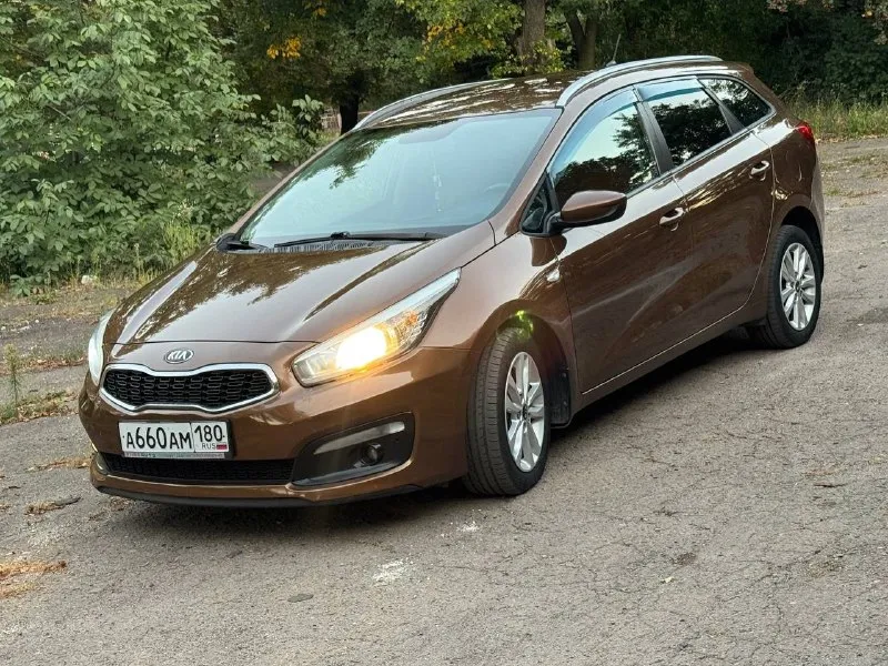 Продам свой личный автомобиль kia сид kia cee'd 2016г. В. Отличный семейный, и конформный универсал, в отличном состоянии. Кузов без какой либо коррозии. Техническая часть автомобиля в прекрасном состоянии. Один из самых надежных, двигателей, работает изумительно тяга хорошая. Акпп без нареканий. Ходовая сбитая, без посторонних шумов. По документам кристально чистая, я собственник, авто на нашем 180 регионе. На остальные вопросы отвечу по телефону +79494357594 цена 1🍋480₽ торг макеевка торг реальному покупателю у капота.
📞 Звоните: +7(949)4357594 - фотография - 3
