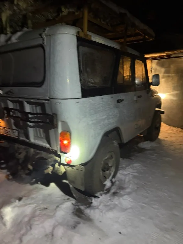 Цена 370 000₽ продам уаз 31514 в хорошем состоянии кузов в идеале двери закрываются как в иномарке 1996 год военные мосты, гидрач подогрев сидений +79592008230 📞 звоните: +7(959)2008230 - фотография - 5