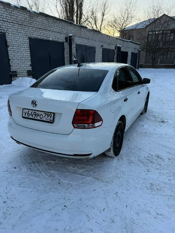 В макеевке в наличии volkswagen polo 2019 года 1 хозяин оригинал птс два ключа 1.6 бензин 90 л. с механика передний привод комлектация trendline 4 эсп большой экран мультимедия не гнилой не ржавый без ошибок технически идеален никаких вложений не требует вин номера читаются отлично дно/пороги в отличном состоянии по прибору кузов весь бьется в родном окрасе не более 120 микрон цена 750 000 +7 (949) 438-81-25 📲 tg: vados 📞 звоните: +7(949)4388125 - фотография - 4