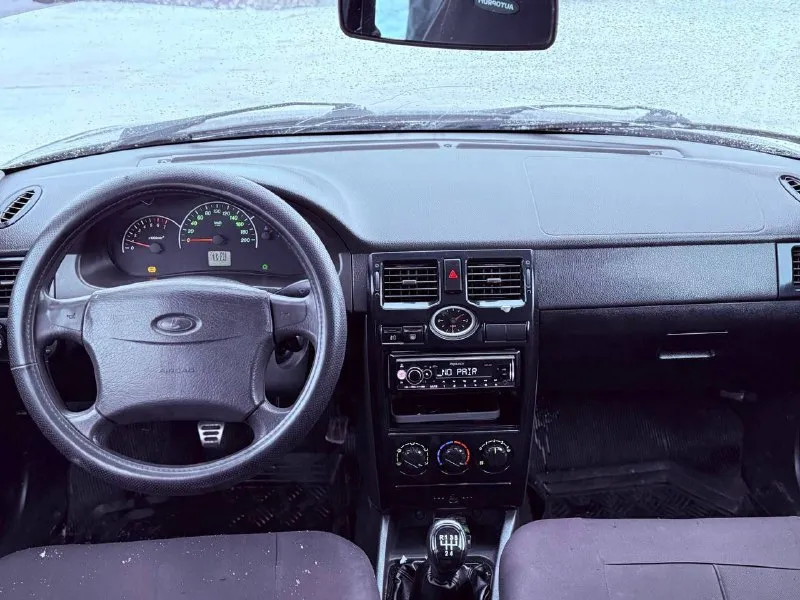 Продам lada priora 2008 года выпуска 1.6 16valve машина в очень хорошем состоянии. техническая часть без нареканий, все работает в штатном режиме. чистый ухоженный салон. 2 стеклоподъемника, эл. зеркала, центральный замок. линзовые туманки, хороший свет фар. стоит хорошая новая зимняя резина. стаканы, днище, все эти моменты в хорошем состоянии. по машине было много сделано работы, делалась под себя. стоит очень хорошая музыка( + - на 50 тысяч рублей) так-же стоит выхлоп полностью трасса stinger! компрессия везде по 14( могу скинуть видео по желанию) документы в полном порядке переоформление в мрэо без проблем ! за машину не стыдно, любые проверки! обоснованный торг у капота. так-же могу предоставить видео, фото дополнительные! машина в шумке. 💰цена: 365.000 тыс. рублей 📞контакты: +79498554722 - фотография - 9