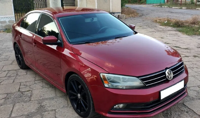 Срочно продам volkswagen jetta, 2016 года. объем 1,4, кпп - автомат 6-ти ступенчатый, обычный, не ds... - фотография