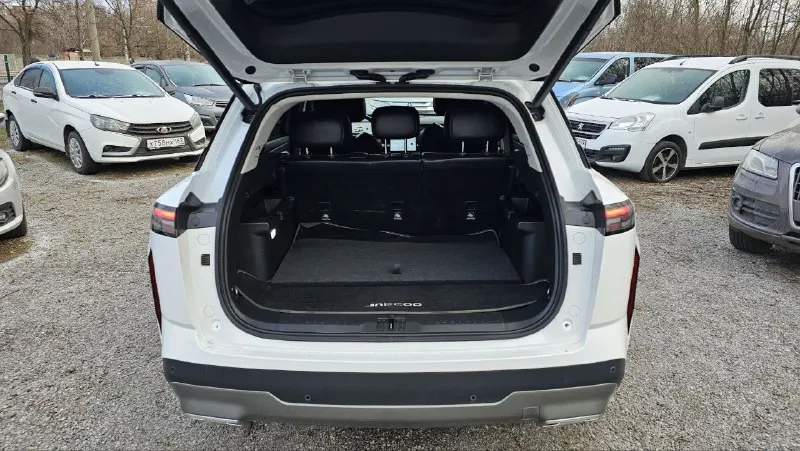 Jaecoo j7 год выпуска: 2023 тип кпп: автоматическая объем двигателя: 1.6т литра тип топлива: бензин пробег: 74 500 км цена: 💥 2 100 000 💥 дополнительная информация: отличное техническое состояние зимняя резина камеры 360 датчики слепых зон полный электро пакет электро регулировка и подогрев руля подогрев сидений двух зонный климат круиз контроль удержание в полосе бесключевой доступ беспроводная зарядка акустика sony 📞 🇷🇺 +79495093428 +79498392499 - фотография - 5