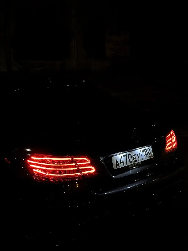 Продам mercedes benz e-class 350 объем 3.5 атмосфера 276 , задний привод.2016 год 222.000 км родного... - фотография