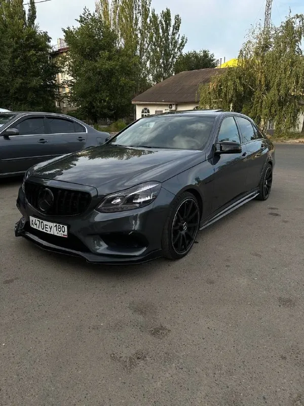 Продам mercedes benz e-class 350 объем 3.5 атмосфера 276 , задний привод.2016 год 222.000 км родного пробега, растёт. резина на дисках зима/лето. переоформление без проблем, висит залог от банка который закрылся, переоформление без проблем! 2.100.000₽ торг +79496395209 📞 звоните: +7(949)6395209 - фотография - 7