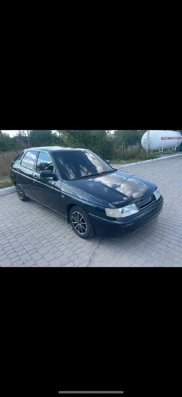 Продам ваз 2112 2006 год! авто в отличном состоянии, сел поехал пробег 202 тыс оригинальный !!!! 100% в идеале, шепчет, масло не ест, не дымит, не троит !!стоит хорошая музыка ! шумка полностью авто, мавиль, антигравий. дно в идеальном состоянии. по кузову освежался летом!( до этого авто было в родном окрасе!!). выхлоп stt, евро карты, сабвуфер, новая резина ! цена 370 тыс торг реальному покупателю !! вопросы по телефону +79495139777 📲 tg: @kyrban_228 📞 звоните: +7(949)5139777 - фотография - 2