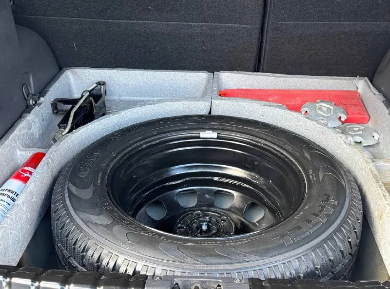 Продаю renault duster 2014 год пробег 138.500 объем двигателя 2.0 механика 6 ступка полный привод 4х4 состояния идеальное в родном окрасе без дтп все стекла родные готов на любые проверки авто без запретов, залогов и штрафов за машиной очень ухаживали есть все необходимое для комфортного вождения. салон чистый, ухоженный комплектация, подогрев стекол, стеклоподъемники, кондиционер, мульти руль, bluetooth, подогрев сидений в машине есть все для удобства 2 комплекта резины в подарок ! цена 880.000 +79496001893 - фотография - 9