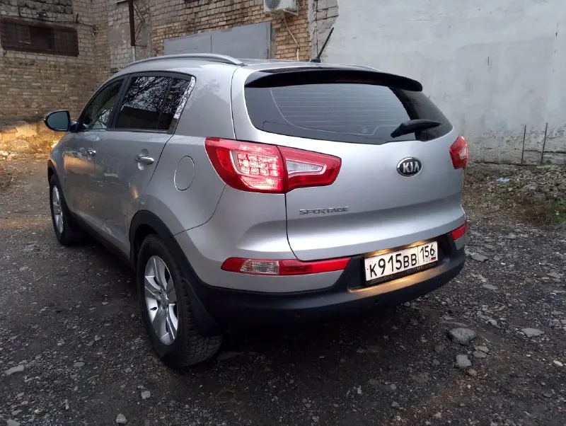 Kia sportage 3 цена: 1.350.000 торг год: 2013 пробег: 160.000 двигатель: 2.0л 150л. с. привод: передний кпп: автомат номер : +79494296251 хорошее состояние. зеленая автотека. , автомат работают без нареканий. 2х зонный климат, подогрев всех сидений, мультируль, круиз контроль. в родном окрасе. 2 ключа, 2 комплекта резины(хорошей). автотека по запросу. 📞 звоните: +7(949)4296251 - фотография - 3
