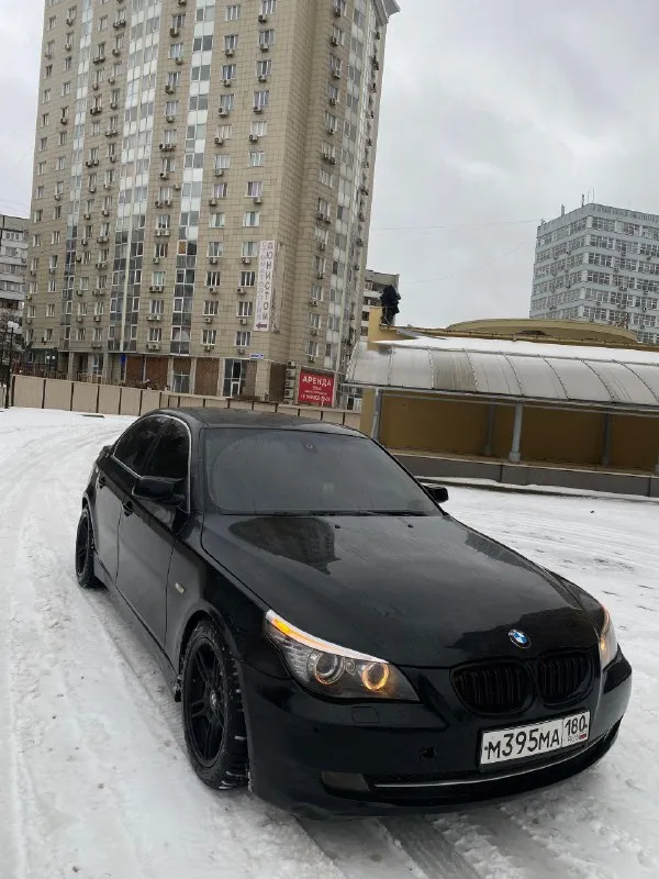 Продам bmw e60 525i рестайлинг 2008 года, в отличном состоянии! родной пробег авто 277.000 км, n52в25 обьемом 2.5, на 218 л/с, самый надежный в линейке, едет на все свои силы, не дымит, не троит. автоматическая 6-ти ступенчая коробка передач так же полностью обслужена, передачи листает незаметно во всех режимах, без пинков и тд, масло заменено около 30.000 км назад. передние фары в бронепленке, вид у авто отличный, без внимания на дороге не останетесь по комплектации: адаптивные ксеноновые фары, обогрев и регулировка зеркал, туманки, подогрев руля, подогрев сидений, системы курсовой устойчивости abs, esp / esc / dsc / vsa, электрорегулировка передних сидений, задняя шторка, датчик света, датчик дождя, мультируль, омыватели фар, бортовой компьютер, климат двухзонный заправлен, холодит и греет, бежевый салон сохранился хорошо, кожа в отличном состоянии. установлена дорогая мультимедиа android с carplay, 8 динамиков вкруг, тонированная вкруг дорогой пленкой, сейча 📞 звоните: +7(989)3614148 - фотография - 3