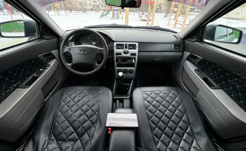 Lada priora цена - 335.000₽ город - мариуполь год выпуска - 2007 пробег - 265.000 топливо - бензин модификация- 1.6 16v кпп - механика собственник - да +79497368266 автомобиль в отличном состоянии! по технике все идеально двигатель и коробка на отлично. очень экономичное авто, полностью обслужен вложений не требует. по кузову без ржавчины и гнили салон ухожен не прокурен. документы в полном порядке! птс оригинал 2 владельца, автотека зеленая 🍀 комплектация: гур abs air bag - фотография - 7
