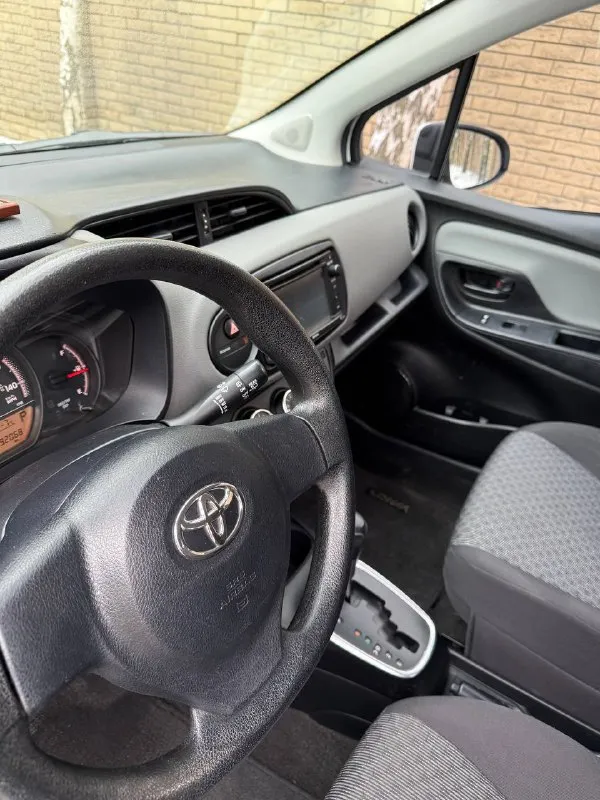 Номер телефона +79493330955 в продаже toyota yaris 2016год ✅ по состоянию именно супер ✅ один владелец ✅ двигатель 1.5 автомат ✅ коробка самая обычная, надежная ✅ пробег 90 000км оригинальный ✅ без вложений ✅ обслужен ✅ комплект резины летней новой ✅ любые проверки на вашем сто telegram - фотография - 3