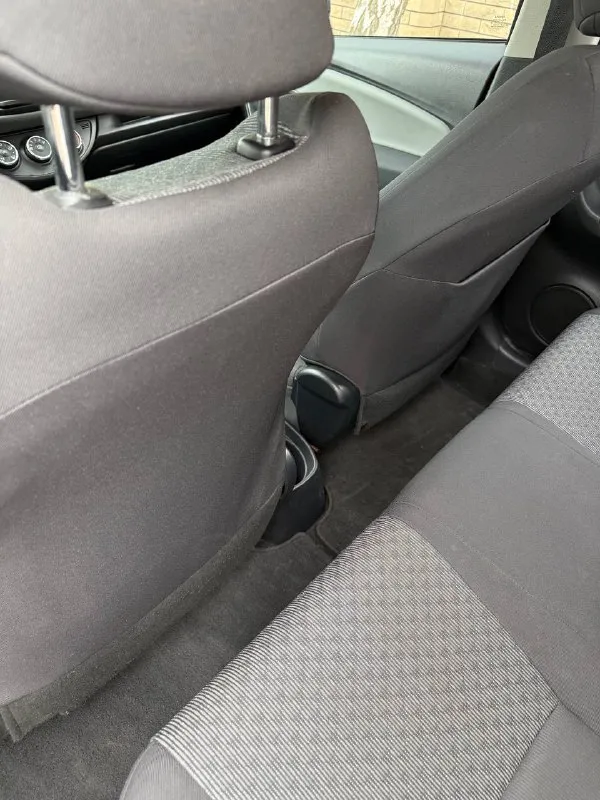 Номер телефона +79493330955 в продаже toyota yaris 2016год ✅ по состоянию именно супер ✅ один владелец ✅ двигатель 1.5 автомат ✅ коробка самая обычная, надежная ✅ пробег 90 000км оригинальный ✅ без вложений ✅ обслужен ✅ комплект резины летней новой ✅ любые проверки на вашем сто telegram - фотография - 4