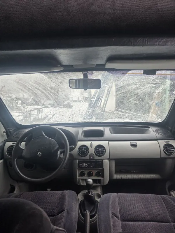 Продам renault kangoo 2004г дизель. пробег 409300км срочная продажа. от собственника, один владелец. два комплекта резины - новая зимняя не проехала и 1000км. двигатель после кап ремонта. сумма за ремонт мотора 215тыс. руб. есть чеки на запчасти и работу. по факту двигатель с нулевым пробегом. продавать не планировали. причина - нужны деньги на лечение. техосмотр пройден, можно сразу ехать в мрэо и ставить на учёт. могу присутствовать в мрэо. стоимость - 330 000руб. торг при осмотре. все вопросы по телефону: +79493268997 - фотография - 5