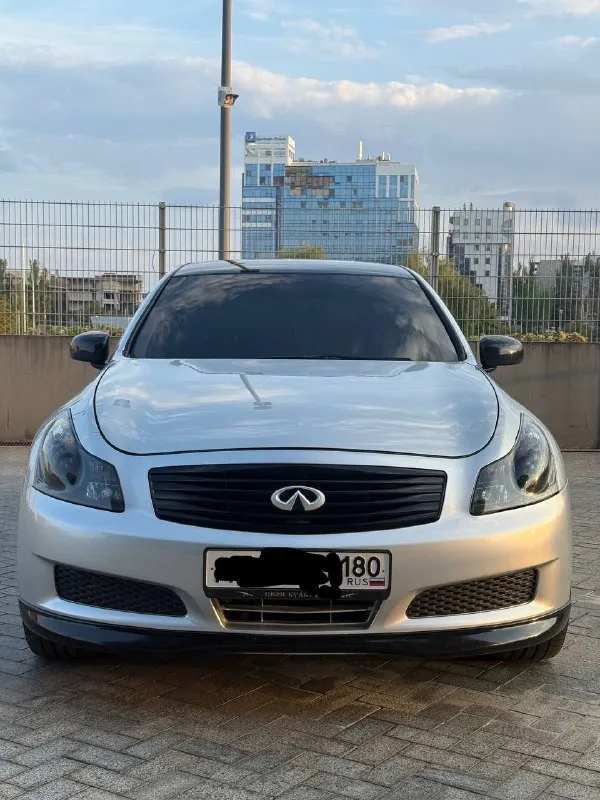 Продам автомобиль: infiniti g35 sport двигатель: 3.5 коробка: автомат год: 2008 пробег: 245 000км во владении лично у меня 2 года, до этого находилось у друга, в машину вкладывали не жалели, за автомобилем ухаживали на одном сервисе! автомобиль прошел то нареканий по ходовой нет, ошибок нет! в автомобили стоят в фарах дорогие лазерные линзы, крыша не крашена, а поклеена дорогая пленка, тормозная система akebono, тормозные диски и колодки с nissan 370z стоят оригинальные диски r20 инфинити. сделан антихром по кузову, музыка bose вся система работает кроме fm радио. салон в хорошем состоянии, за кожей ухаживали как положено. автомобиль тонирован в 5% резина в состоянии на 85% зимний комплект имеется на сезон, а то и два точно хватит hankook. цена: 1 250 000р тел: +7949 315 56 80 📞 звоните: +7(949)3155680 - фотография - 2
