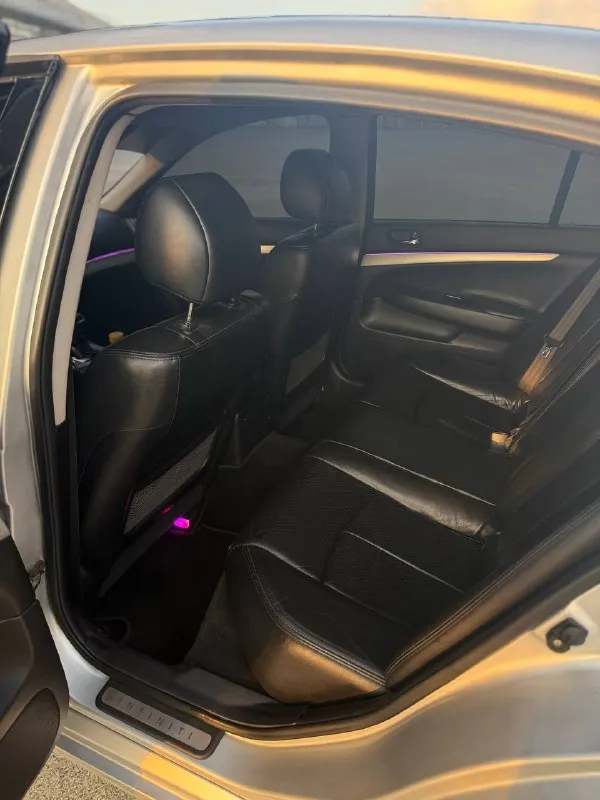 Продам автомобиль: infiniti g35 sport двигатель: 3.5 коробка: автомат год: 2008 пробег: 245 000км во владении лично у меня 2 года, до этого находилось у друга, в машину вкладывали не жалели, за автомобилем ухаживали на одном сервисе! автомобиль прошел то нареканий по ходовой нет, ошибок нет! в автомобили стоят в фарах дорогие лазерные линзы, крыша не крашена, а поклеена дорогая пленка, тормозная система akebono, тормозные диски и колодки с nissan 370z стоят оригинальные диски r20 инфинити. сделан антихром по кузову, музыка bose вся система работает кроме fm радио. салон в хорошем состоянии, за кожей ухаживали как положено. автомобиль тонирован в 5% резина в состоянии на 85% зимний комплект имеется на сезон, а то и два точно хватит hankook. цена: 1 250 000р тел: +7949 315 56 80 📞 звоните: +7(949)3155680 - фотография - 6