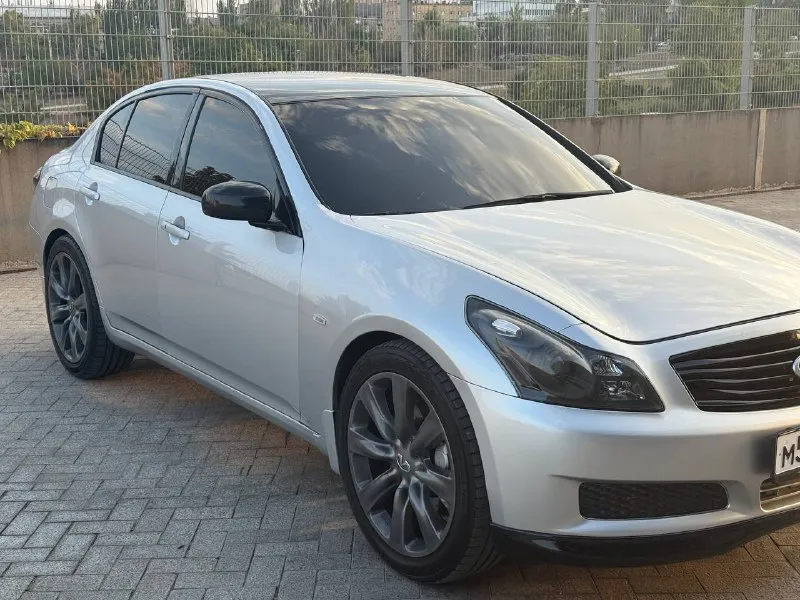 Продам автомобиль: infiniti g35 sport двигатель: 3.5 коробка: автомат год: 2008 пробег: 245 000км во владении лично у меня 2 года, до этого находилось у друга, в машину вкладывали не жалели, за автомобилем ухаживали на одном сервисе! автомобиль прошел то нареканий по ходовой нет, ошибок нет! в автомобили стоят в фарах дорогие лазерные линзы, крыша не крашена, а поклеена дорогая пленка, тормозная система akebono, тормозные диски и колодки с nissan 370z стоят оригинальные диски r20 инфинити. сделан антихром по кузову, музыка bose вся система работает кроме fm радио. салон в хорошем состоянии, за кожей ухаживали как положено. автомобиль тонирован в 5% резина в состоянии на 85% зимний комплект имеется на сезон, а то и два точно хватит hankook. цена: 1 250 000р тел: +7949 315 56 80 📞 звоните: +7(949)3155680 - фотография - 7
