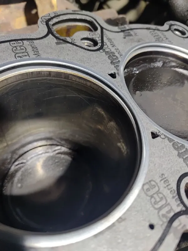 Приветствую🖐 hyundai i 40 2016 год 2.0 6 ти ступенчатый автомат побег 192780т км про автомобиль : замена цепи 192542т км фото в описании новый радиатор печки в принципе по машине проблем нет лкп в порядке есть пару вмятин салон требует химчистки по ходовой с зади саленблок по документам полнейший порядок есть действующийй техосмотр цена 870 т +79524111926 мариуполь - фотография - 4