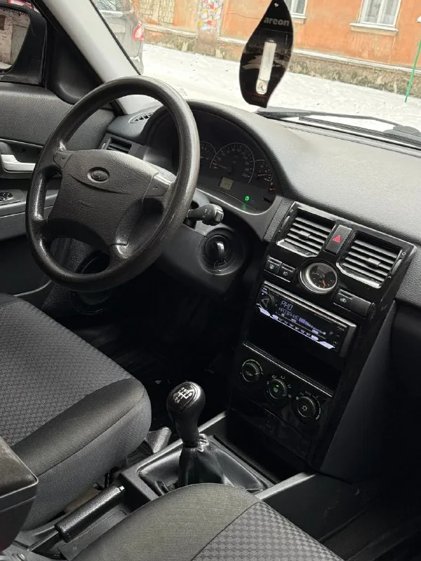 Продам ваз priora 2013 год автомобиль в идеальнейшим состоянии!!! я второй хозяин за всё время родной пробег 132тыс вся в родном окрасе без дтп! без сколов и тд хранилась в теплом гараже! в машину вложено душа и много денег! переодета в приора 2 родные бампера и стопы имеются выхлоп subaru саунд полная трасса хорошая акустика буфер усилитель и тд везде led лампы фсо два этажа сигнализация с автозапуском две пары колёс зима новая лето на дорогих дисках оригинал! и многое другое! цена 540 тыс торг +7 (949) 532-36-51 если не дозвонитесь пишите в telegram 📞 звоните: +7(949)5323651 - фотография - 9