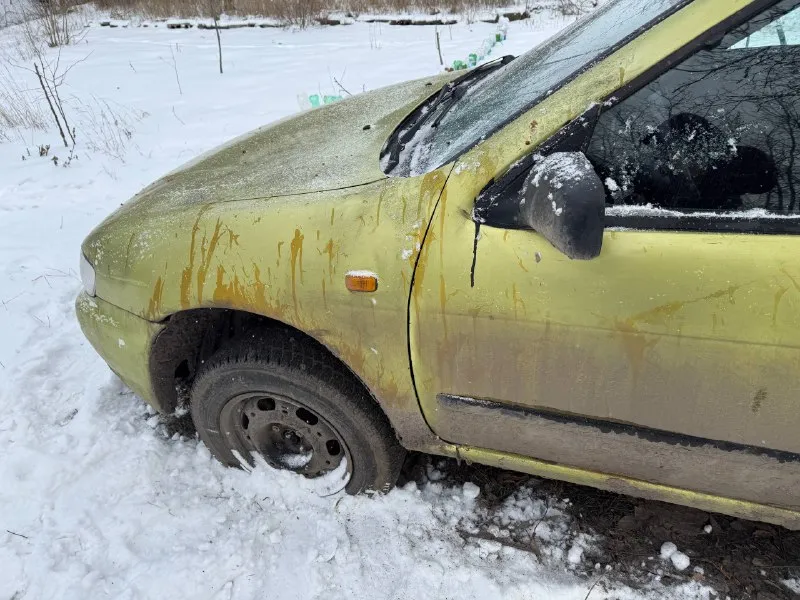 Nissan almera n15 1995г машина для своих лет в нормальном состоянии. поменян ступичный рычаг, все пружины стоек амортизаторов, спереди стоят проставки 30мм, с зади поставить не успели, ходовка хорошая, коробка не троит, переключает плавно. тупит стартер, нет аккумулятора, минусы по кузову видны на фото. цена 140т. р. торг документы в порядке, переоформление +79496176246 писать в телеграмм: @maksim_998 📲 tg: @maksim_998 📞 звоните: +7(949)6176246 - фотография - 6