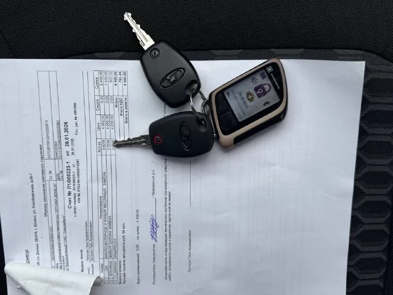 Ваз гранта 2024 лифтбэк. один хозяин, 1.6, пробег 25 т км хорошая комплектация: - кондиционер - abs - электроусилитель руля - подогрев сидений - камера заднего вида - мультимедия - сигнализация с автозапуском - 2 комплекта дисков с резиной авто только после то, все чеки на руках, два ключа. вся целая цена 890 т рублей, маленький торг донецк +79493145500 📞 звоните: +7(949)3145500 - фотография - 9