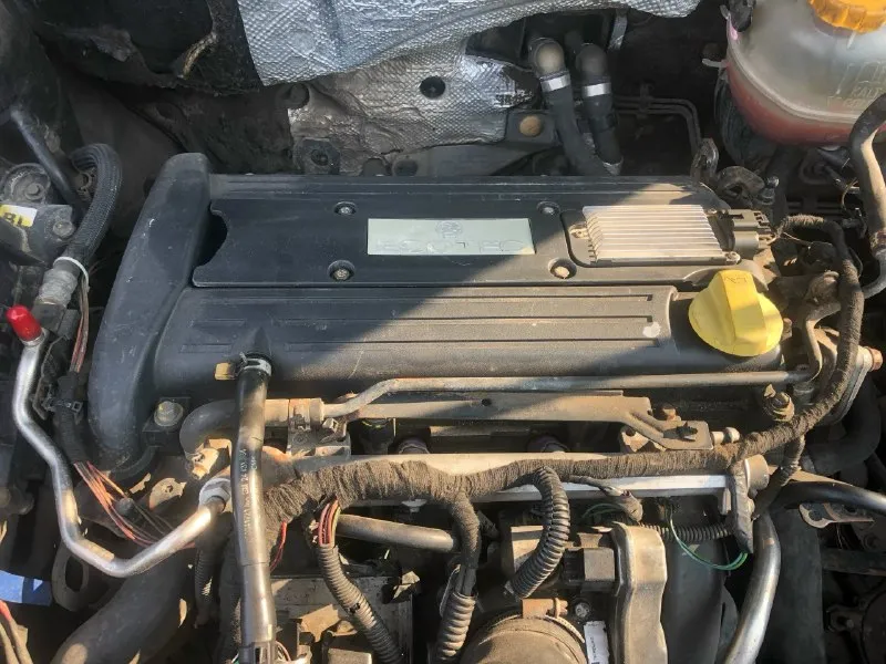 Продам opel вектра с 2003 год выпуска, двигатель 2.2 бензин(без тнвд)коробка автомат, работает идеально, стоит хорошая резина, гур, бензонасос, датчик давления топлива и переднюю ступицу поменяли неделю назад, по электрике ошибок нет, машина без гнили и дыр, но есть моменты по лкп, по документам чистая, подогревы сидений работают, из минусов надо поменять патрубок гур и стабилизатор(уже куплен), цена 360000 рублей, возможен обмне на автомобиль под разбор с проблемными документами с вашей доплатой или несколько автомобилей под разбор( ваз не предлогать)макеевка +79494500470 андрей 📞 звоните: +7(949)4500470 - фотография - 4