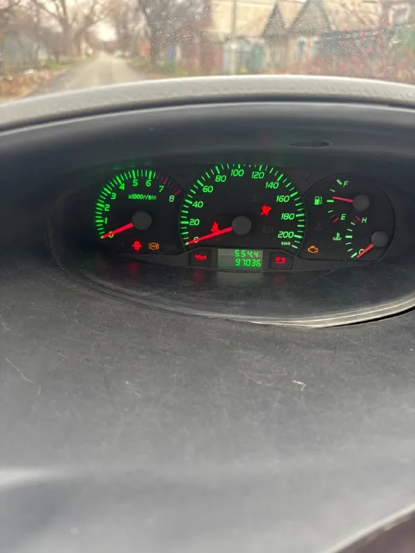 Продаю geely mk 2010 год, 1,6 мотор, пробег 97.000 км продаю свой авто, птс оригинал, машина была у отца, теперь у меня, продаю в связи с покупкой более нового авто, не битая, но, как зачастую бывает, есть по лкп моменты, на езду не влияют, гнили нет! все на фото видно, хороший торг на это! луганск, южные квартала! звоните или пишите, все расскажем и покажем. машина хорошая рабочая лошадка, не подводила, все расходники во время менялись, стоит уже зимняя резина! +79591416993 владимир цена 350.000₽ торг у капота звоните все расскажем и покажем. 📞 звоните: +7(959)1416993 - фотография - 5