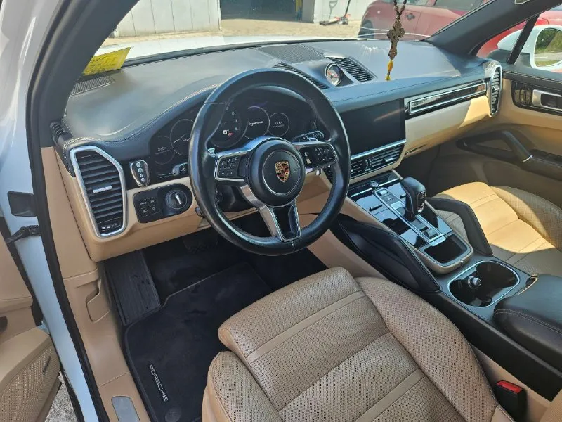 Продам porsche cayenne 2018 года пробег 45т бензин 3 литра цена: 6.000.000 рублей звонить: +79494287668 - кристина 📞 звоните: +7(949)4287668 - фотография - 4