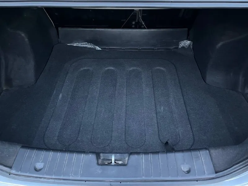 Цена - 600 000, торг. телефон +7 (949) 456-49-91 продам chevrolet aveo ( chevrolet авео), 1.6 л. в хорошем состоянии. машина 2008 года выпуска, куплена новой в 2009 году в салоне. родной пробег 113 тыс. км. один хозяин! в одной семье, все время хранится в гараже, обслужена (подходит замена сцепления), летом перебиралась подвеска (с этого времени проехала 5 тыс. км. ), замена масла каждые 7-8 тыс. км. (пробег за год), масло от замены до замены не ест. без обременений, залогов и прочего, ездили аккуратно. в машине есть кондиционер, гидроусилитель руля, подушки безопасности, abs (работает отлично), передние электростеклоподъемники, магнитола, запаска. установлен газ (на месте запаски), вписан в стс, на машине покрышки зимние triangle snow lion (185/65/14). комплект летней резины kumho ecowing ржавчины ноль, эксплуатировалась аккуратно. состояние салона практически как у новой, можно сделать химчистку дверных карт (никто не курил), сидения в идеале (постоянно под чехлами). до 📞 звоните: +7(949)4564991 - фотография - 10