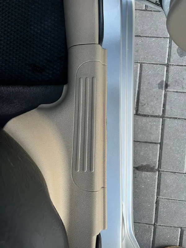 Цена - 600 000, торг. телефон +7 (949) 456-49-91 продам chevrolet aveo ( chevrolet авео), 1.6 л. в хорошем состоянии. машина 2008 года выпуска, куплена новой в 2009 году в салоне. родной пробег 113 тыс. км. один хозяин! в одной семье, все время хранится в гараже, обслужена (подходит замена сцепления), летом перебиралась подвеска (с этого времени проехала 5 тыс. км. ), замена масла каждые 7-8 тыс. км. (пробег за год), масло от замены до замены не ест. без обременений, залогов и прочего, ездили аккуратно. в машине есть кондиционер, гидроусилитель руля, подушки безопасности, abs (работает отлично), передние электростеклоподъемники, магнитола, запаска. установлен газ (на месте запаски), вписан в стс, на машине покрышки зимние triangle snow lion (185/65/14). комплект летней резины kumho ecowing ржавчины ноль, эксплуатировалась аккуратно. состояние салона практически как у новой, можно сделать химчистку дверных карт (никто не курил), сидения в идеале (постоянно под чехлами). до 📞 звоните: +7(949)4564991 - фотография - 6