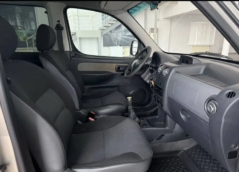 Ситроен берлинго пасажир. год 2007 объем 1.4 механика пробег 239т, км кондиционер, стеклоподъемник, центральный замок, подогрев сидений, гидроусилитель руля, в хорошем состояний все как на фото двигатель коробка без нареканий, хороший робочий и семейный автомобиль. г. мариуполь цена 420т, руб торг. тел: +79495806290 тел: +79613130222 - фотография - 8