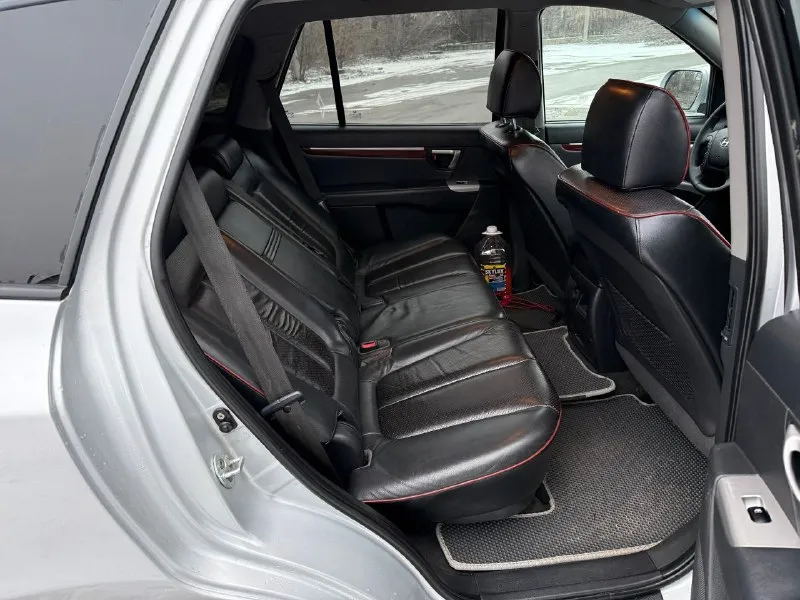 Hyundai santa fe. 2008г 2.2дизель автомат. машина в максимальной комплектации, в идеальном состоянии как внешне так и технически, кто первый приедет тот и заберет!пробег 182т. к.цена 1мл 100тр. г макеевка +79494961061 - фотография - 6