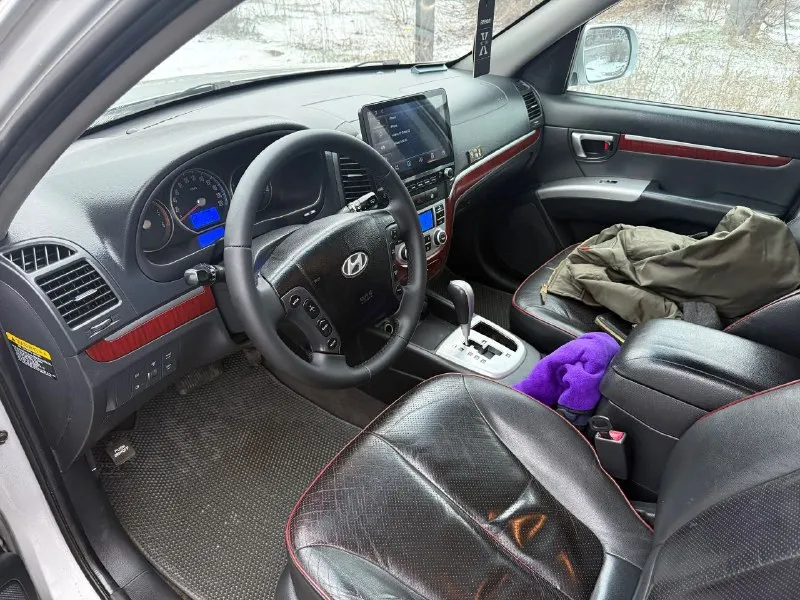 Hyundai santa fe. 2008г 2.2дизель автомат. машина в максимальной комплектации, в идеальном состоянии как внешне так и технически, кто первый приедет тот и заберет!пробег 182т. к.цена 1мл 100тр. г макеевка +79494961061 - фотография - 7