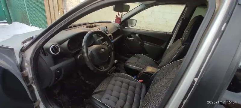 Продам лада гранта, 2015 г. , 8- ми клапан. ,198000- пробег. все сделано. цена 450 т, торг. сел и поехал. летняя резина на железных дисках прилагается. звонить +79493135413 - фотография - 4