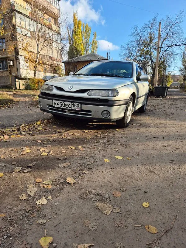 Цена: 420.000 быстрым торг продам свою машину (не перекуп) - renault лагуна год: 2000. объем: 1.8. пробег: 350 (родной). 16-ти клапанная 4 эсп, гур, климат-контроль, резина: зима/лето, диски r15, хорошая музыка, абс (но нужно позаниматься связью с блоком) вся подвеска летом была перебрана, в машине много чего поменяно. машина ежедневно на ходу, коробка 5-ти ступка, не гремит, не стучит, скорость не выбивает. двигатель работает ровно, как часы. по кузову вся чистая, за машину не стыдно. дно целое! продажа в связи с переходом на более новую модель г. донецк звонить писать в любое время +79494509123 📲 tg: … 📞 звоните: +7(949)4509123 - фотография - 10
