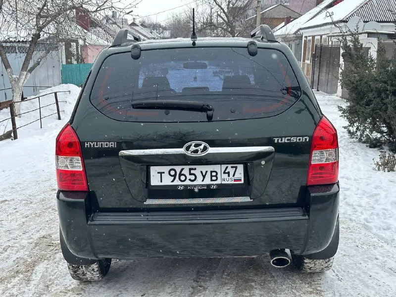 Продам hyundai tucson 2.0 бензин полный привод год выпуска 2007 коробка механика пробег 191000 тысячи в идеальном состоянии без рыжиков без дтп без вмятин без царапин по двигателю вся идеальная не троит не дымит масло не кушает коробка работает идеально не выбивает не хрустит всё скорости работают идеально подвеска вся обслужена ничего не стучит не гремит салон чистый ухоженный по комплектации имеется климат контроль работает бортовой компьютер подогрев сидений подогрев зеркал 4 стеклоподъемник и многое другое цена 895 000 +79494581808 📞 звоните: +7(949)4581808 - фотография - 3